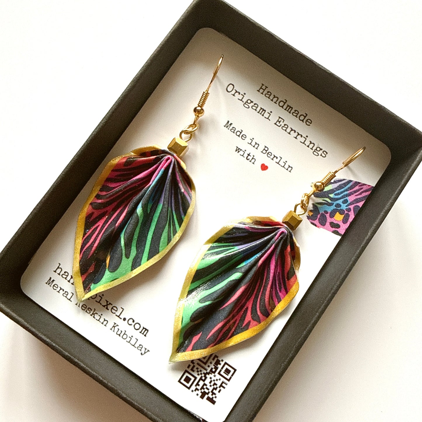 Origami-Ohrringe in Form von Herbstlaub: Handgefertigter Papierschmuck