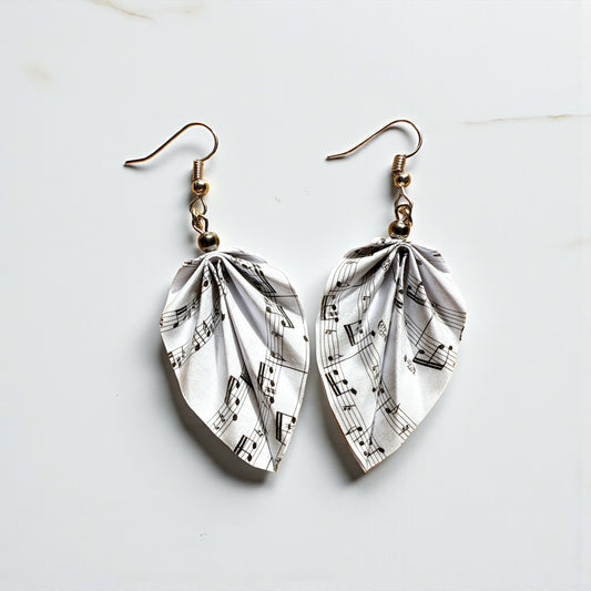 Boucles d'oreilles en forme de feuille et de note de musique origami – Bijoux légers en papier