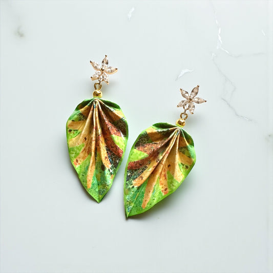 Boucles d'oreilles Feuille d'Origami : Bijoux en papier faits main